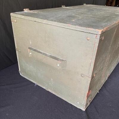 LOT#U338: Military Foot Locker
