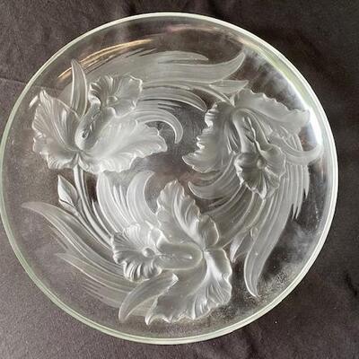 LOT#T351: Verlys Frosted Orchid Plate