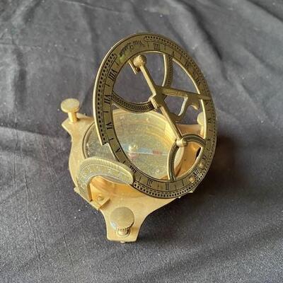 LOT#A370: West London Brass Compass
