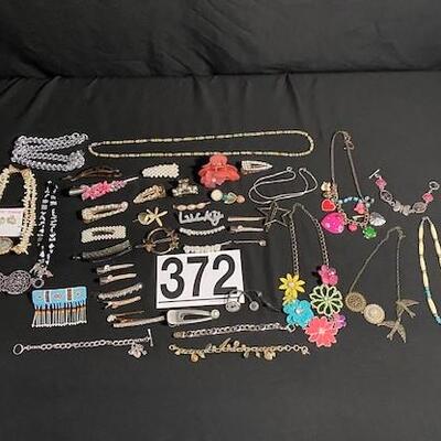 LOT#R372: Large Costume Jewelry Lot #4