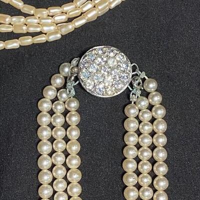 LOT#R379: Costume Jewelry Lot #5