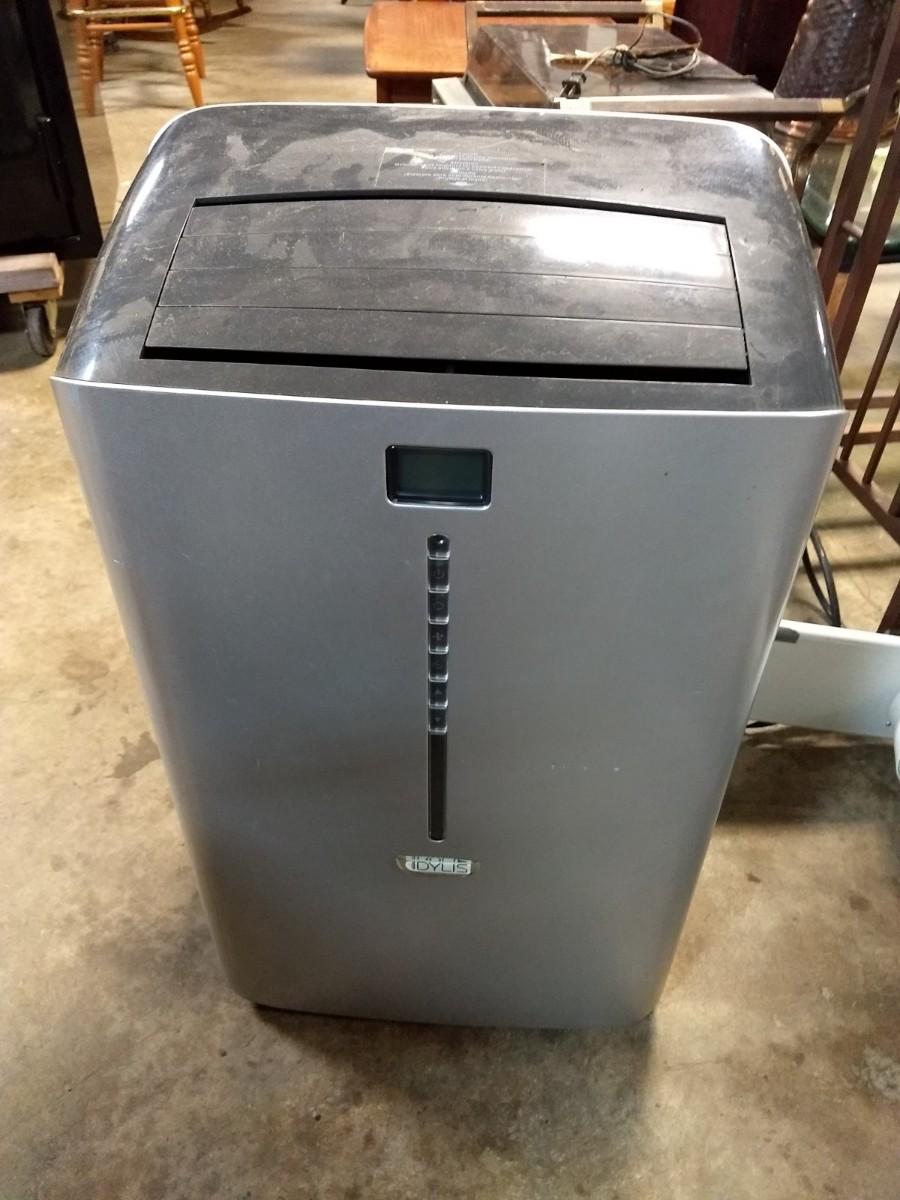 Idylis Portable Air Conditioner with Window Vent