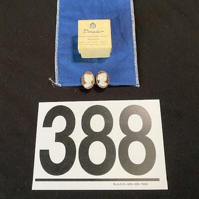 LOT#F388: Vintage Donadio of Italy Tested 14K Cameo Earrings [7g]