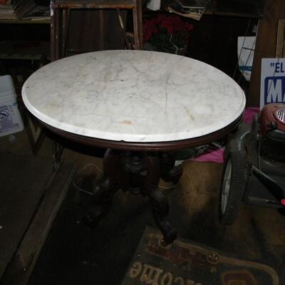 Late 1900's Drexel Oval Marble table.