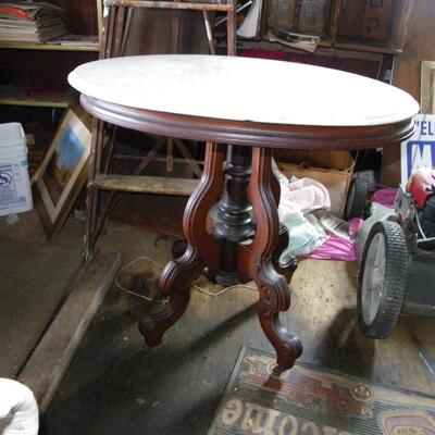 Late 1900's Drexel Oval Marble table.