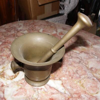 1900's Mortar and Pestle brass.