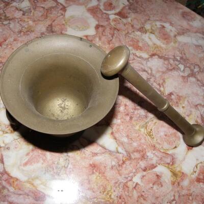 1900's Mortar and Pestle brass.