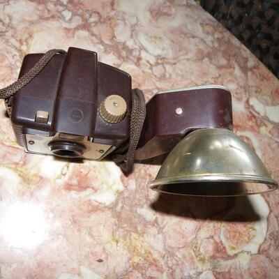 " Brownie Holiday Flash vintage Camera".