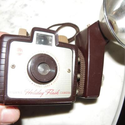 " Brownie Holiday Flash vintage Camera".