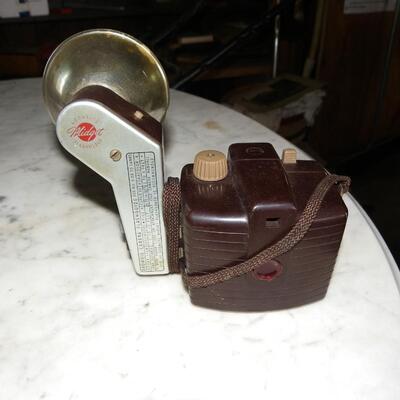 " Brownie Holiday Flash vintage Camera".