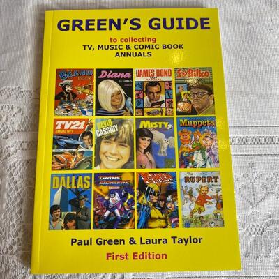 Vintage Signed Greenâ€™s Guide To Collecting TV Music & Comic Book Annuals