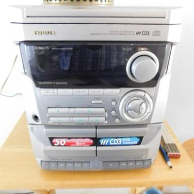 Aiwa CX-NA115 CD/Cassette/Radio Stereo System and Speakers