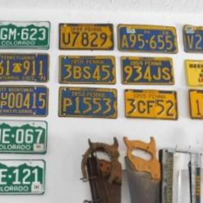 Vintage License Plates (No Tools)