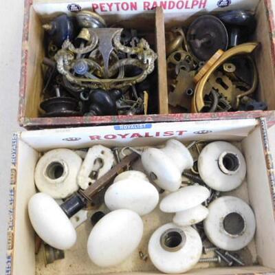 Vintage Porcelain Door Knobs and Hardware Pieces