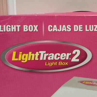 Lot 17: Light Tracer 2 Light Box
