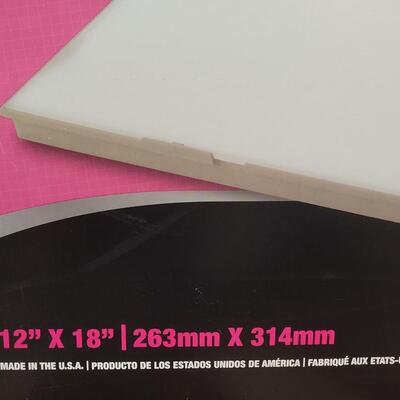 Lot 17: Light Tracer 2 Light Box