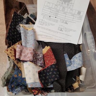 Lot 22: The Queen and Her Court Quilting Kit - Patterns & Fabric 