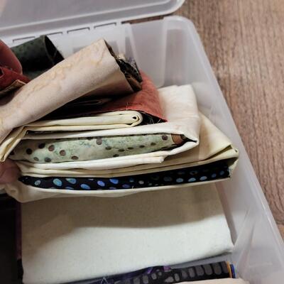 Lot 29: Container of Fabric Quarters 