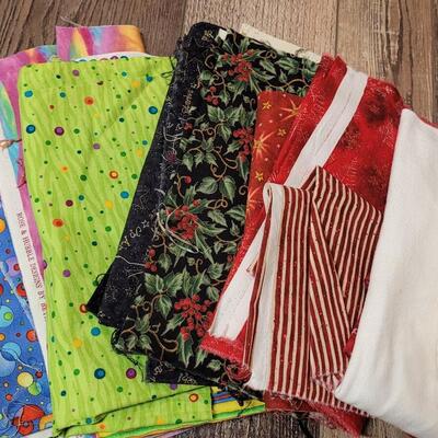 Lot 35: Quilting Fabrics (mostly quarters)