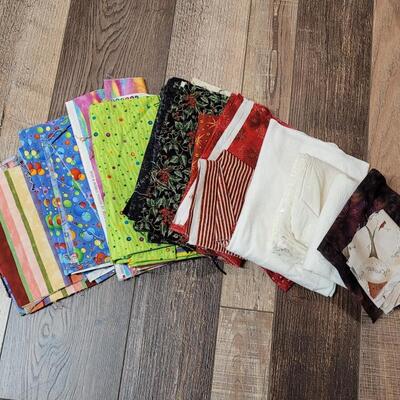 Lot 35: Quilting Fabrics (mostly quarters)