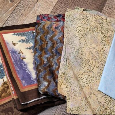 Lot 36: Quilting Fabrics (mostly quarters- Brown Fabric with bears is flannel))