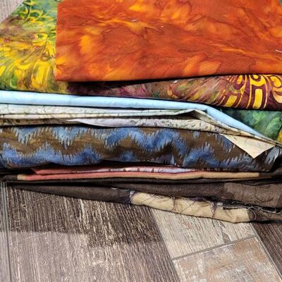 Lot 36: Quilting Fabrics (mostly quarters- Brown Fabric with bears is flannel))