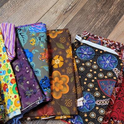 Lot 37: Fabric Lot (mostly quarters)