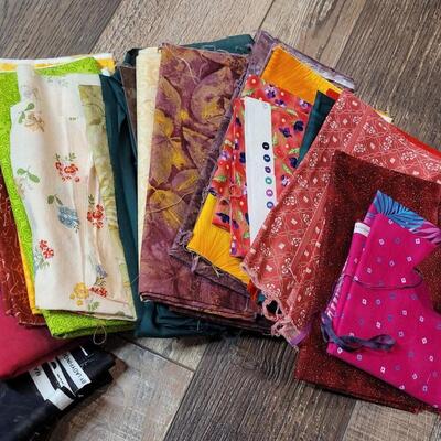Lot 46: Fabric Lot (mostly quarters)))