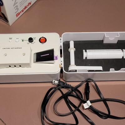 Lot 56: Simplicity Bias Tape Maker