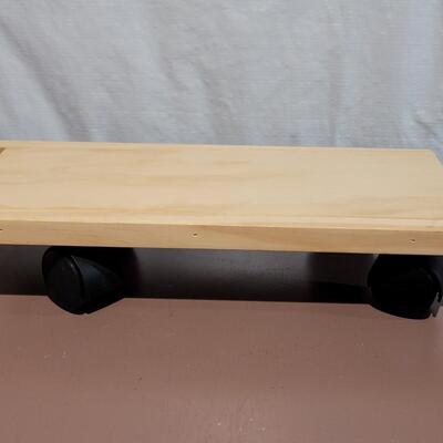 Lot 61: Larry's Easy Quilter Quilting Table