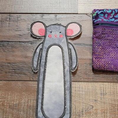 Lot 63: Little Bags and Quilted Mouse