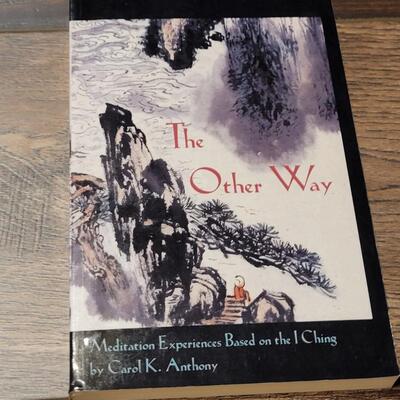 Lot 86: I Ching Books Lot