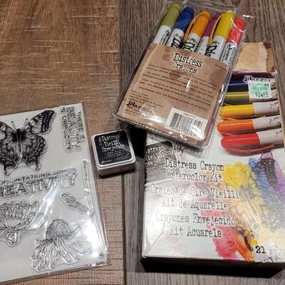 Lot 101: Colored Pencils. Distress Crayons Watercolor Kit