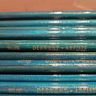 Lot 101: Colored Pencils. Distress Crayons Watercolor Kit