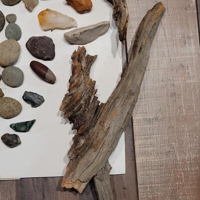 Lot 123: Wood And Stones Lot
