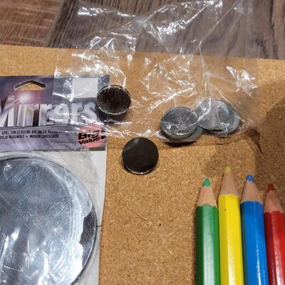 Lot 126: Art Items/Crafting 