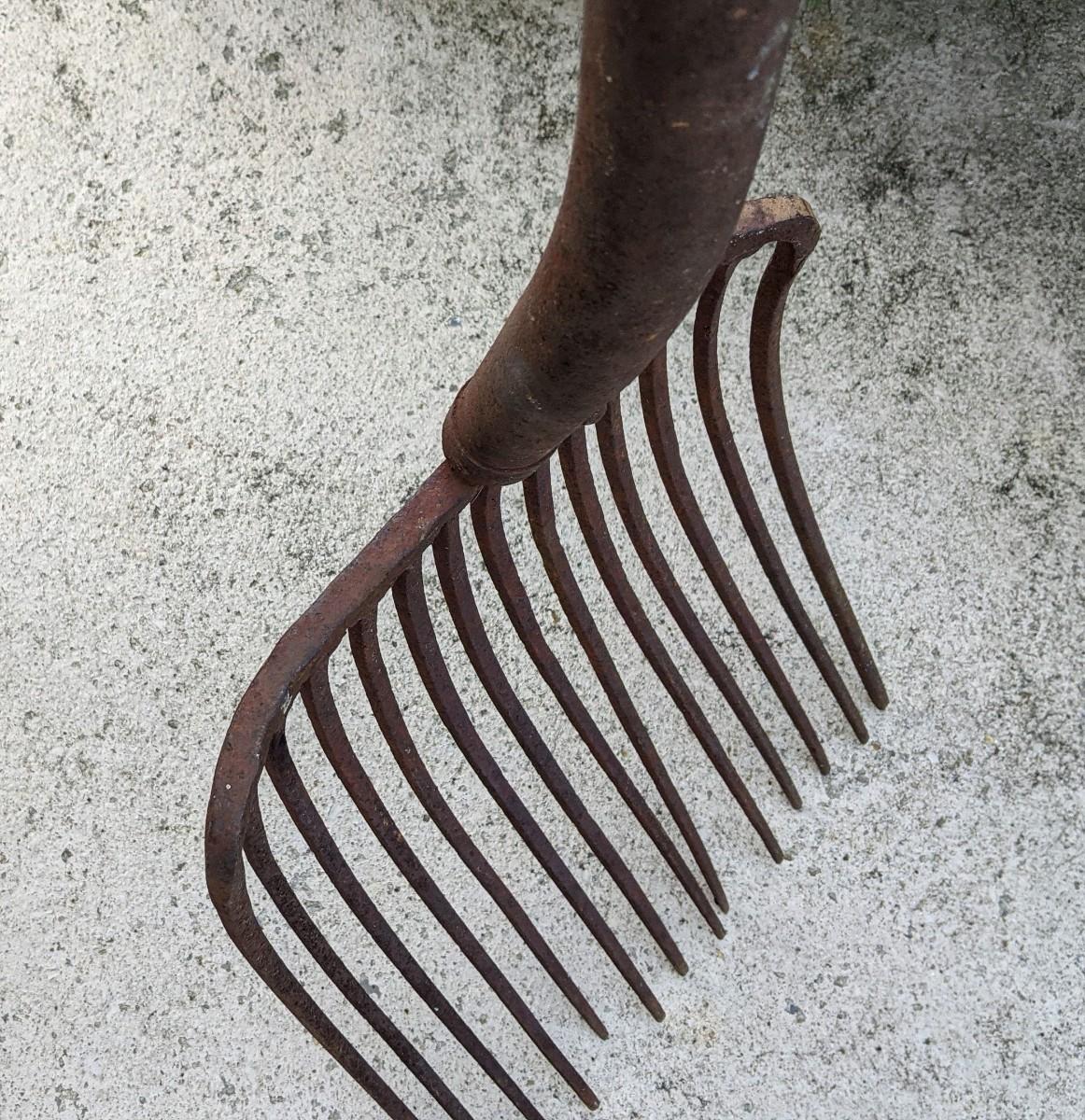 Antique 14 Tine Manure Hay Pitchfork Head Cast Iron Primitive Farm