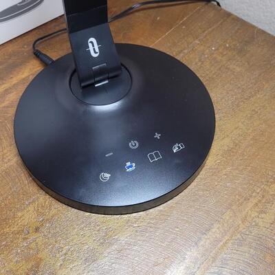 Lot 133: Eye Protection LED Desk Lamp 