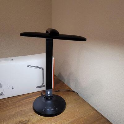 Lot 133: Eye Protection LED Desk Lamp 