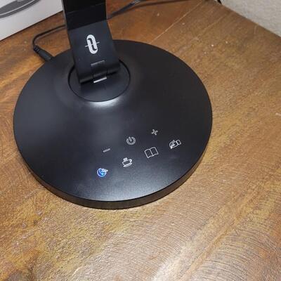 Lot 133: Eye Protection LED Desk Lamp 