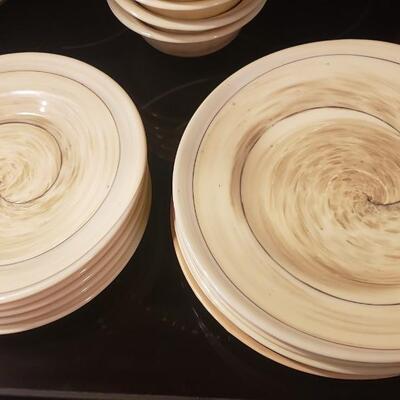 Italian Murano Shell Plates