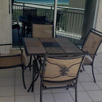 Patio Table with 4 Chairs