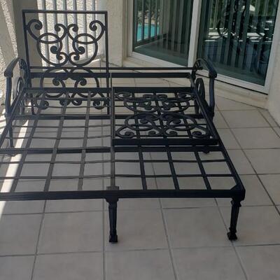 Double Lounger Without Cushions