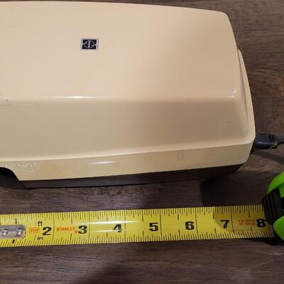 Lot 152: Vintage Panasonic KP-33 Pencil Sharpener