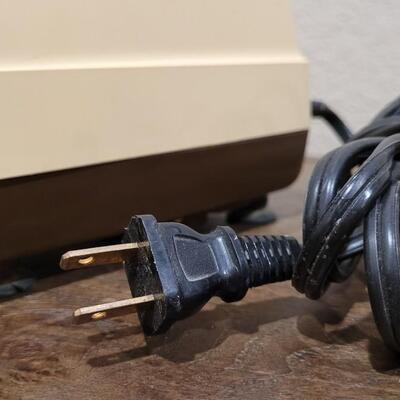 Lot 152: Vintage Panasonic KP-33 Pencil Sharpener