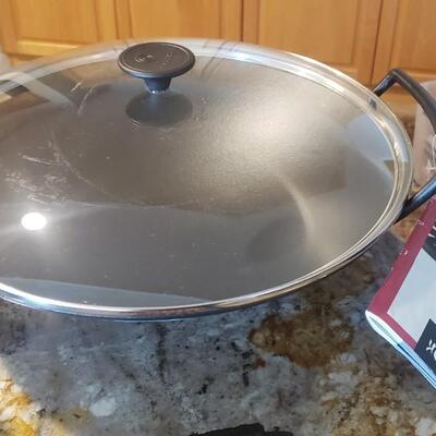 New Le Creuset Wok with Lid with Brass Ice Bucket and Table Mats