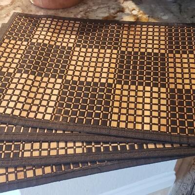 New Le Creuset Wok with Lid with Brass Ice Bucket and Table Mats