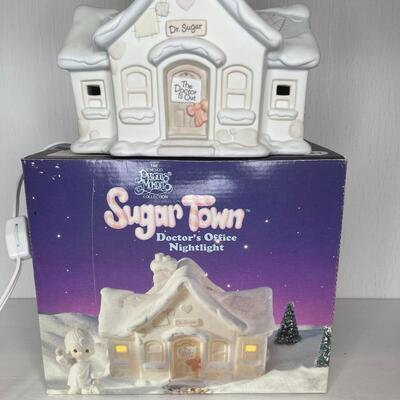 161 - Sugar Town Doctorâ€™s Office Nightlight Set