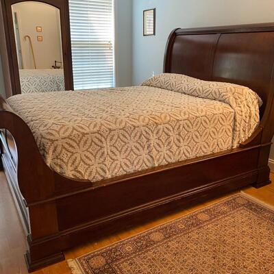 Thomasville Queen Bedroom Set Sleigh Bed