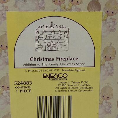 166 - Christmas Fireplace